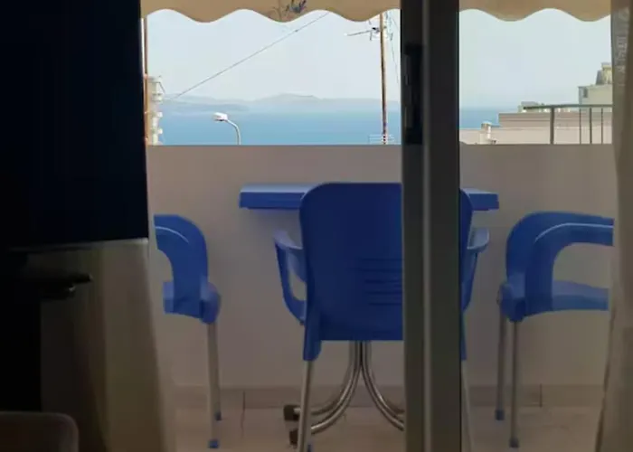 Cozy Near The Sarandë